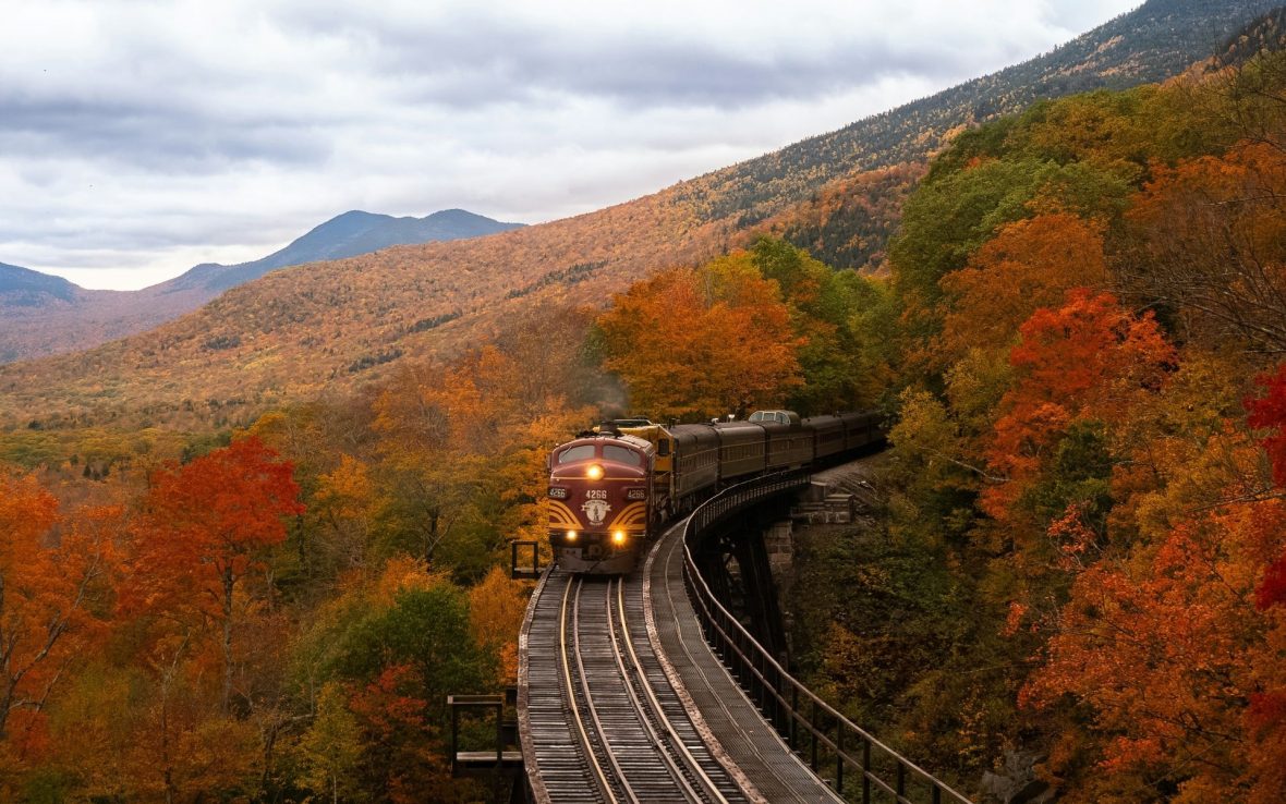 Would you take adventure 极速直播现场每一分钟官网赛车号码结果 the train to your vacation if your boss gave you more time off?